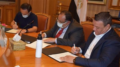 مشغل لتعليم الحياكة والتفصيل والتطريز للسيدات والفتيات بـ