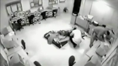 عاجل| دعوى قضائية ضد مدرسة تستخدم الصدمات الكهربائية للطلاب