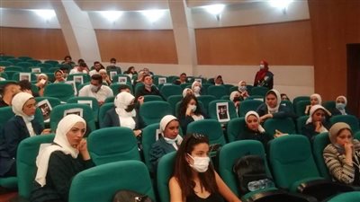 طلاب الإذاعة والتلفزيون بحلوان يبدعون في مشروعات التخرج