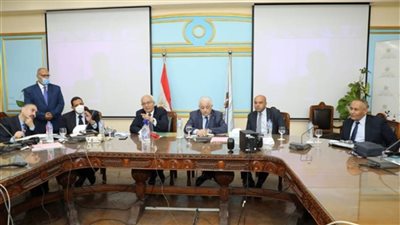 وزير التعليم يتابع سير عمليات امتحانات الثانوية العامة من غرفة عمليات الوزارة