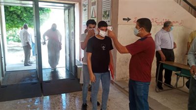 ٢١٧٩٩ طالبا يؤدون الامتحانات في مادة اللغة العربية بالبحيرة