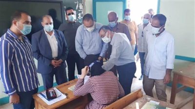 محافظ الشرقية ووكيل التعليم يتفقدان لجان امتحانات الثانوية