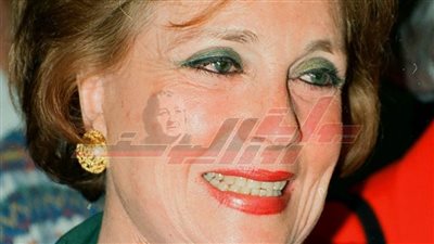 رئيس جامعه كفر الشيخ ينعي السيدة جيهان السادات