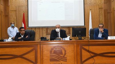 محافظ قنا: الاستجابة لـ97% من الشكاوى الحكومية