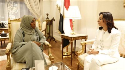 مايا مرسي تدعو وزيرة شؤون المرأة الصومالية للانضمام رسميًا لمنظمة تنمية المرأة