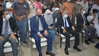 بحضور السفير القبرصي.. محافظ المنيا يشهد صلاة الجنازة على ضحايا الحرائق بقبرص