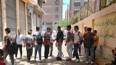 أراء طلاب الثانوية العامة اليوم.. ردود أفعال طلاب الأدبي حول صعوبة امتحان العربي (فيديو)