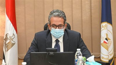 العناني يجتمع مع التحالف الإنجليزي الكندي المكلف للترويج السياحي لمصر