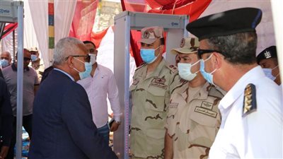 محافظ السويس يتفقد امتحانات الثانوية العامة