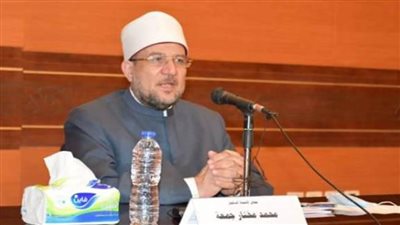 وزير الأوقاف أمام 