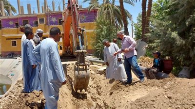 رئيس مدينة إسنا بالأقصر يتفقد أعمال إنشاء مجمع خدمات المواطنين بمجلس قروي الحلة