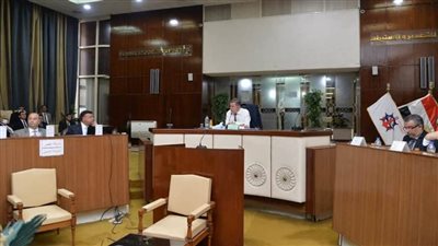  وزير قطاع الاعمال: نمو وتوسعات جديدة للشركة القابضة في النشاط التأميني والاستثمارات المالية 