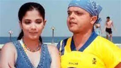 هنيدي ومنى زكي يدخلان 