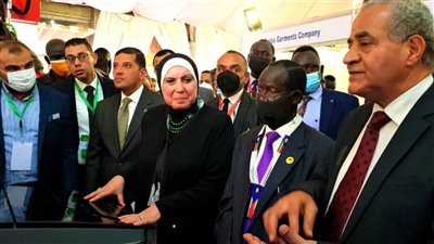 وزيرا التجارة والصناعة والتموين يفتتحان معرض 