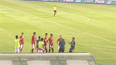 الخطيب يستقبل سفير مصر في المغرب بمقر إقامة الفريق