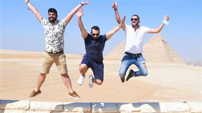 وفد شبابي مصري قبرصي يوناني يزور منطقة الأهرامات ومتحف الحضارة