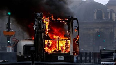 فرنسا.. احتجاجات ضد إجراءات أعلنها ماكرون