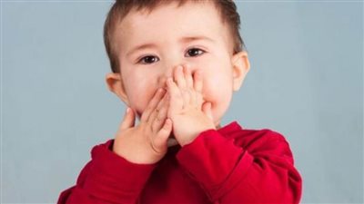 استشاري تخاطب تكشف سبب تأخر نطق الأطفال وطرق تطور مهاراته