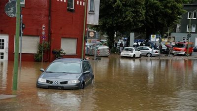 ألمانيا.. سقوط قتيل وإجلاء مئات السكان إثر فيضانات عارمة