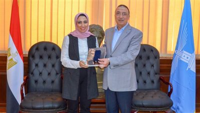 محافظ الإسكندرية يكرم متدربي 