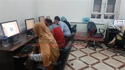 محافظ كفر الشيخ يشيد بعقد الاختبارات القبلية للبرامج التخصصية اونلاين