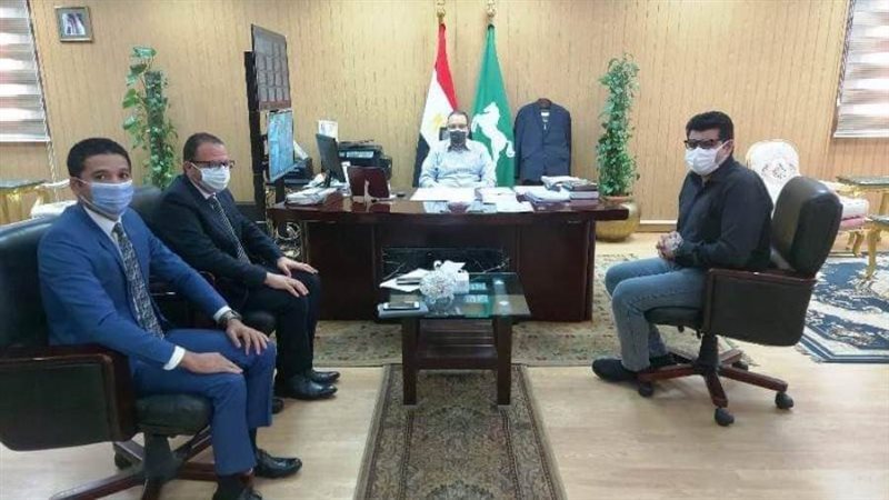 محافظ الشرقية يلتقي