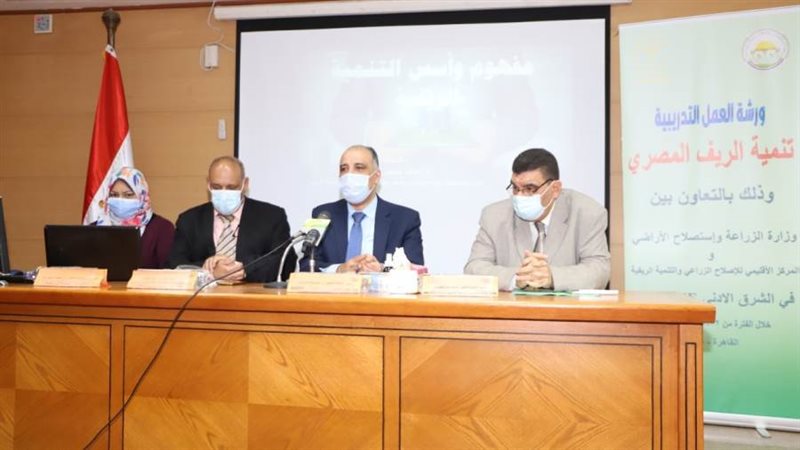 جانب من ورشة عمل