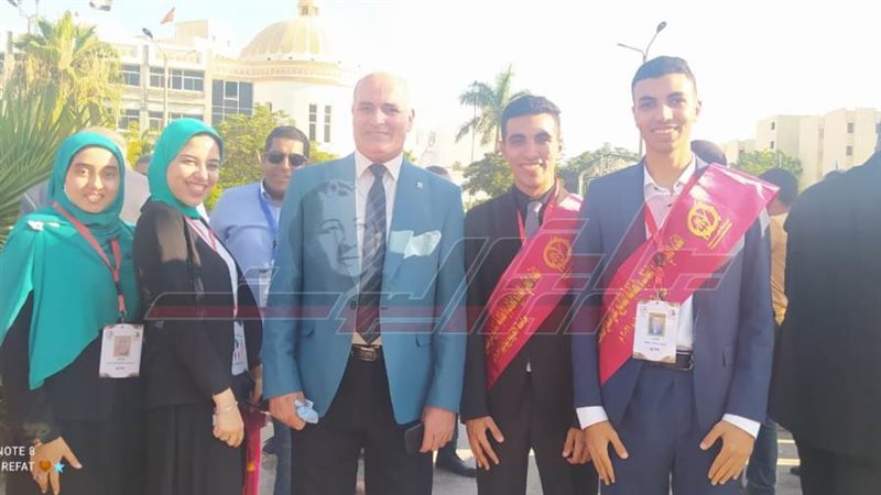 طلاب جامعة بنها