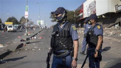 جنوب إفريقيا تنشر 10 آلاف جندي في جوهانسبرج لدعم جهود الشرطة