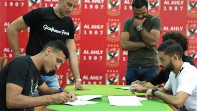 الأهلي يُعير ثلاثي فريق الشباب إلى زيزكوف التشيكي موسمين