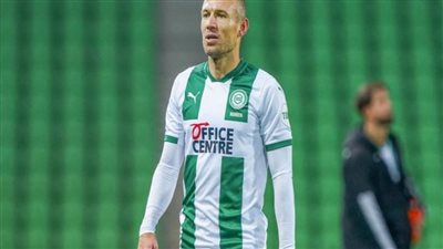 آريين روبن يعلن اعتزاله لعب كرة القدم نهائيًا