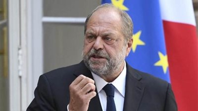 فرنسا: القضاء يتهم وزير العدل رسميًا في قضية 