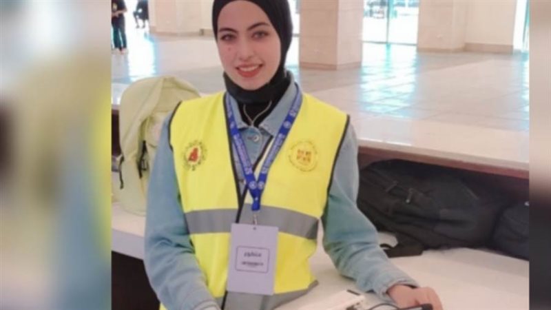 الطالبة اسماء ربيعي