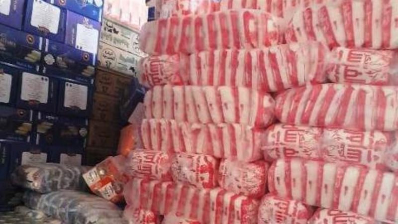 ضبط سكر داخل مخزن