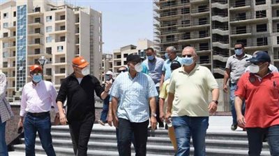 رئيس الوزراء يتفقد أبراج مارينا العلمين والمنطقة الشاطئية الترفيهية
