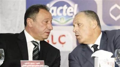 الخطيب يصطحب أبوريدة بجواره خلال رحلة عودة الأهلي إلى القاهرة