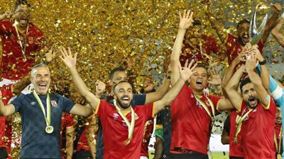 أندية العالم تهنئ الأهلي بالنجمة العاشرة