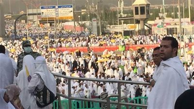بث مباشر.. حجاج بيت الله على جبل عرفات لأداء الركن الأعظم من الحج