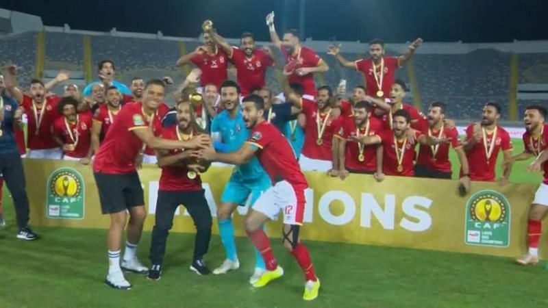 تتويج الأهلي بالنجمة