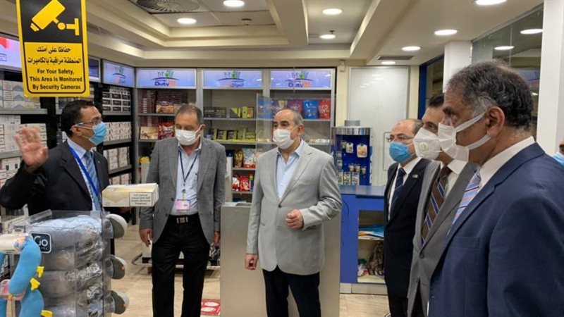 وزير الطيران خلال