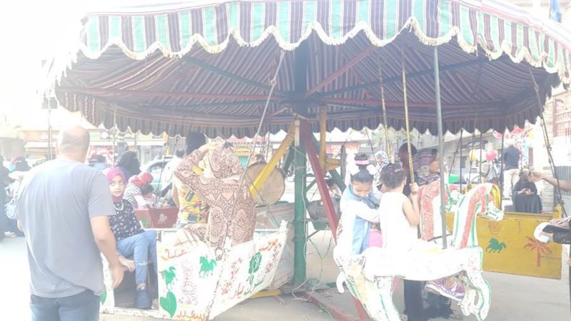 الملاهى الشعبية تتصدر