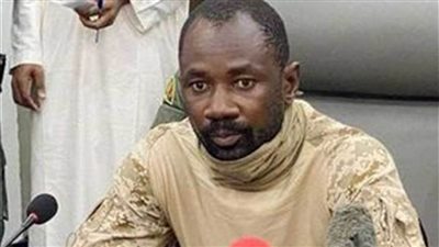 عاجل| هجوم بالسكين على رئيس دولة إسلامية أثناء صلاة العيد