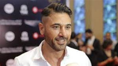 أحمد عز يتصدر شباك التذاكر أول أيام العيد 