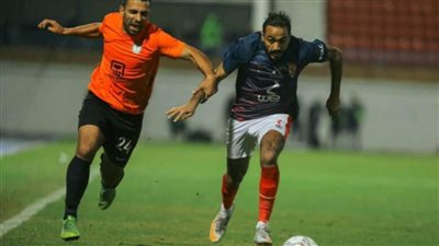 الأهلي يتعادل سلبيا مع البنك في الشوط الأول