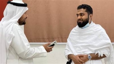 مؤذن عرفة: دعوة صالحة سبب في أذاني للحرم ونمرة