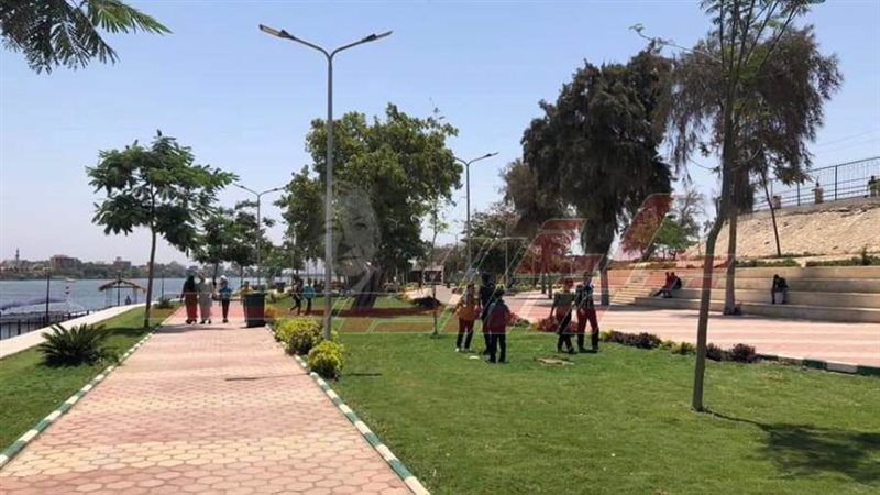 توافد المواطنين على