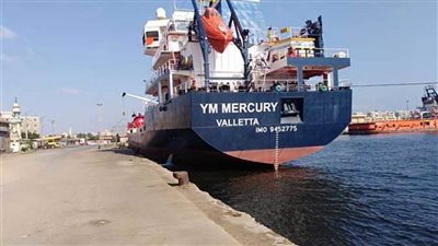 تداول 26 سفينة بموانئ بورسعيد