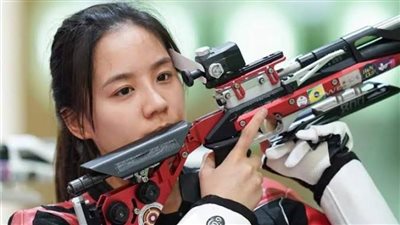 الصين تحصد أول ميدالية ذهبية في أولمبياد طوكيو