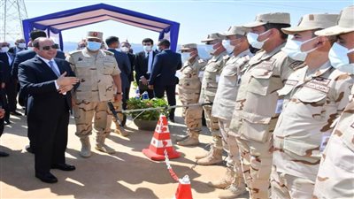 الرئيس عبد الفتاح السيسي يتفقد أعمال تطوير المحاور والطرق الجديدة بالإسكندرية