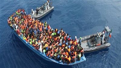 البحرية الليبية تنقذ 182 مهاجراً غير شرعي من الغرق